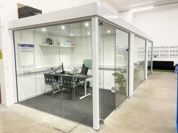 Single Glazed Frameless Glass Office Partitioning