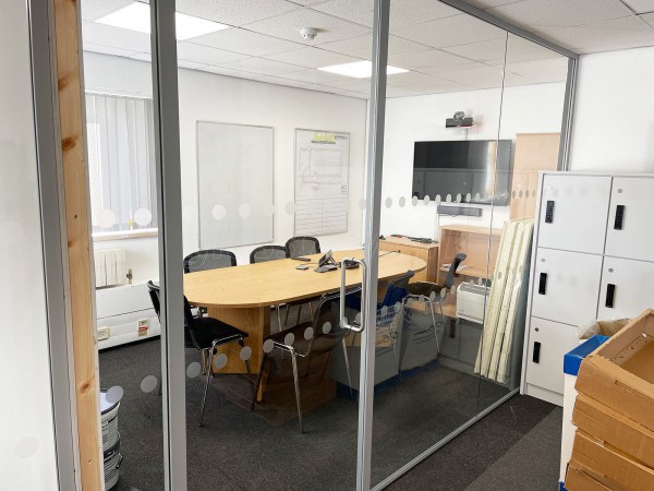 Taylors Supplies (Newcastle upon Tyne, Tyne and Wear): Acoustic Glass Office Partitions