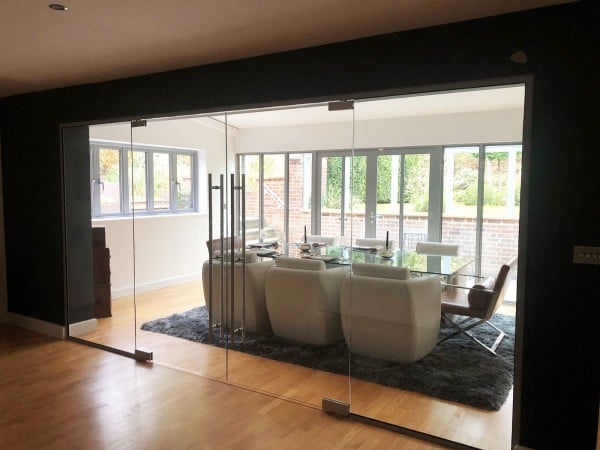 Single Glazed Frameless Glass Office Partitioning