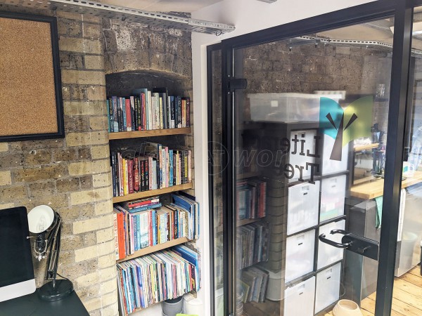 The Literacy Tree (Clerkenwell, London): Glass Office Partition With Acoustic Glass