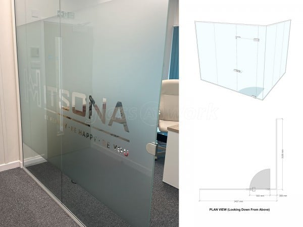 The Property Crew (Tower Bridge, London): Acoustic Glass Corner Office