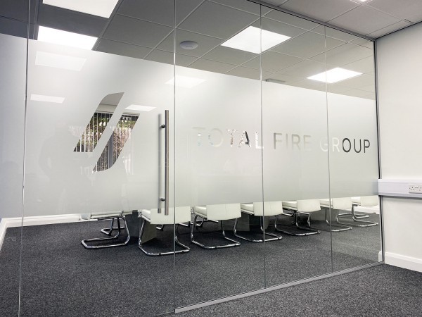 Single Glazed Frameless Glass Office Partitioning