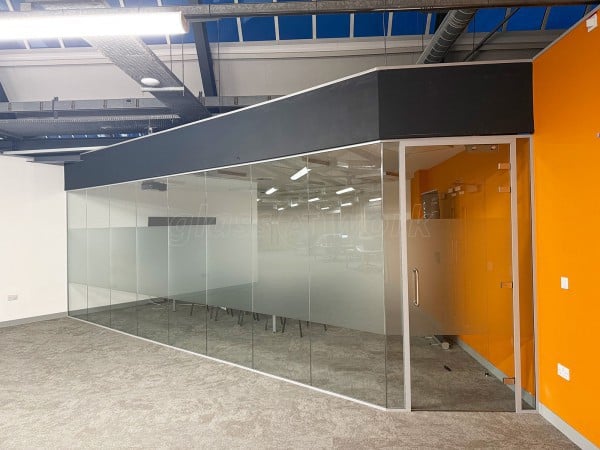 Single Glazed Frameless Glass Office Partitioning
