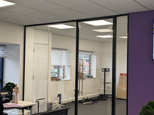 Union Business Finance (Hemel Hempstead, Hertfordshire): Acoustic Glass Office Partition