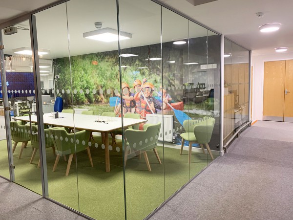 Vanstone Building & Consultancy (Ross-on-Wye, Herefordshire): Glass Meeting Room Using Acoustic Laminated Glazing