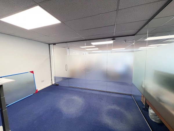 Virtue Ltd (Banbury, Oxfordshire): Corner Glass Office