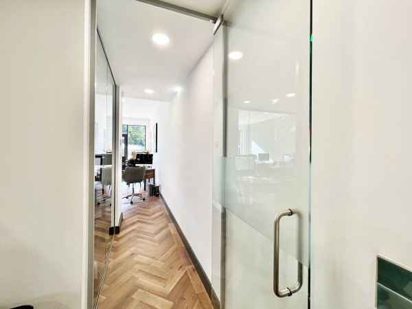 Wall & Macnab Ltd (Liverpool, Merseyside): Frameless Glass Office Doors