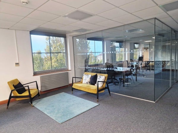 Waltlabs.io (Letchworth Garden City, Hertfordshire): Frameless Glass Corner Offices