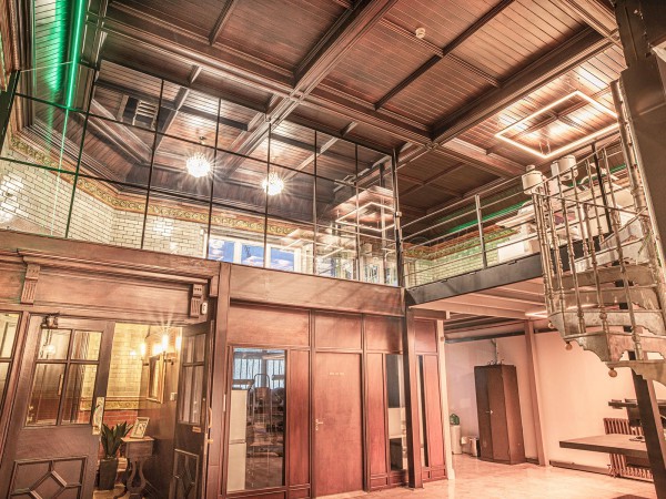The White Lab (Ardwick, Manchester): Industrial-Style Glass Corner Rooms, Including Mezzanine Edge Protection