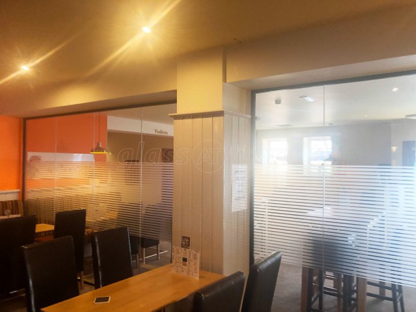 Willie Wastle's Bar (Ayr, Scotland): Toughened Glass Frameless Partition and Door