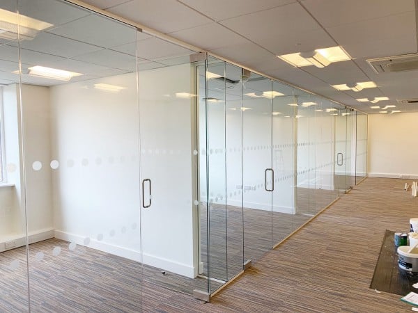 Single Glazed Frameless Glass Office Partitioning