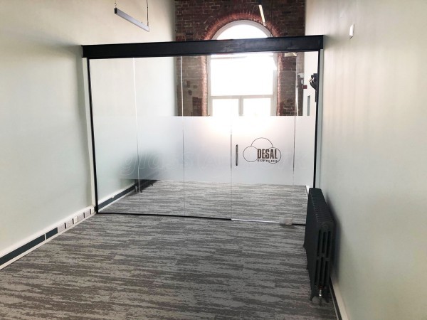 Ashworth Construction (Rochdale, Greater Manchester): Glass Wall and Door Under Beam [With Open Top]