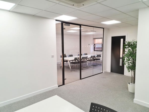 Single Glazed Frameless Glass Office Partitioning