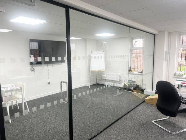 Bridges Worldwide (Wythenshawe, Manchester): Acoustic Glass Office Partition