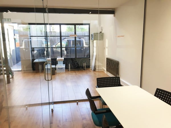 Alexander Oliver Construction Ltd (Hove, Brighton): Glass Corner Office Partition