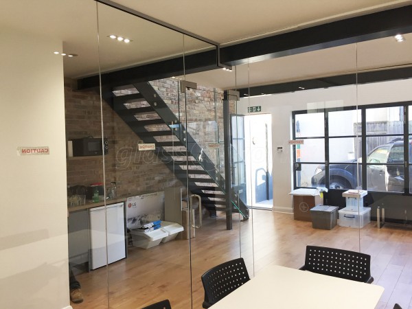 Alexander Oliver Construction Ltd (Hove, Brighton): Glass Corner Office Partition