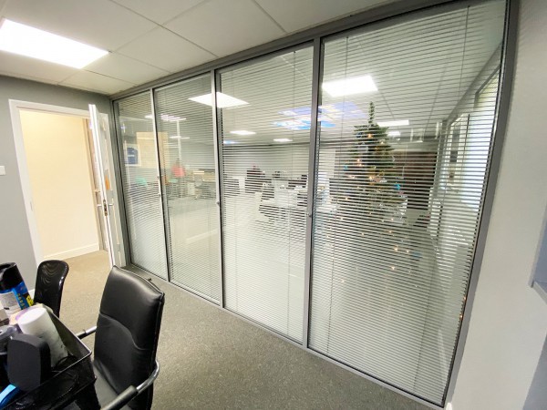 Double Glazed Frameless Glass Office Partitioning