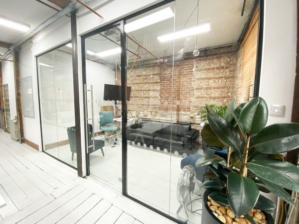 Single Glazed Frameless Glass Office Partitioning