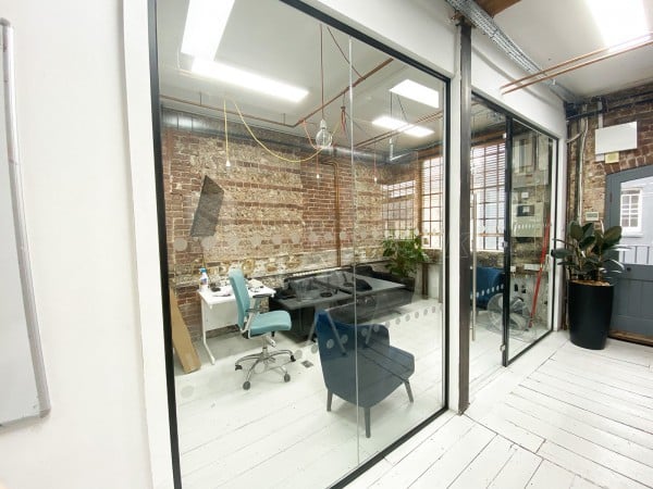 Coherence Digital (Brighton, East Sussex): Laminated Acoustic Glass Office With Black Framework