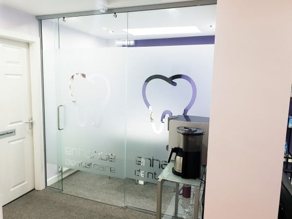 Single Glazed Frameless Glass Office Partitioning