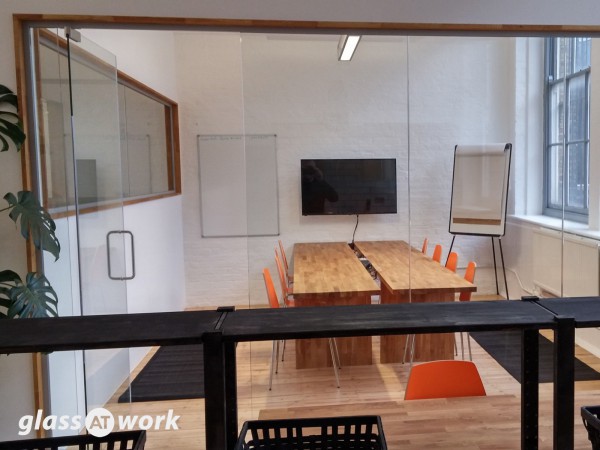 Empello (Islington, London): Glass Office Partitions