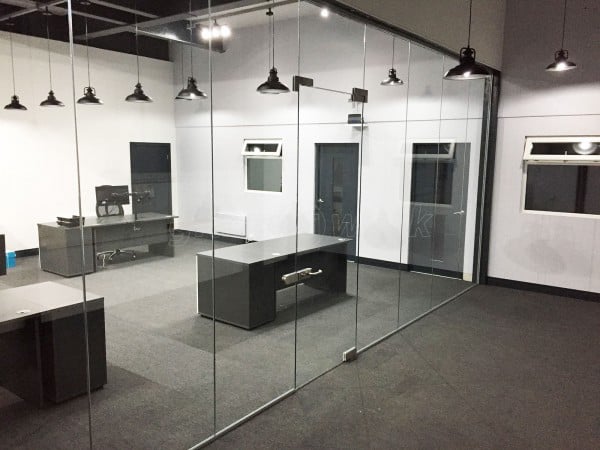 Single Glazed Frameless Glass Office Partitioning