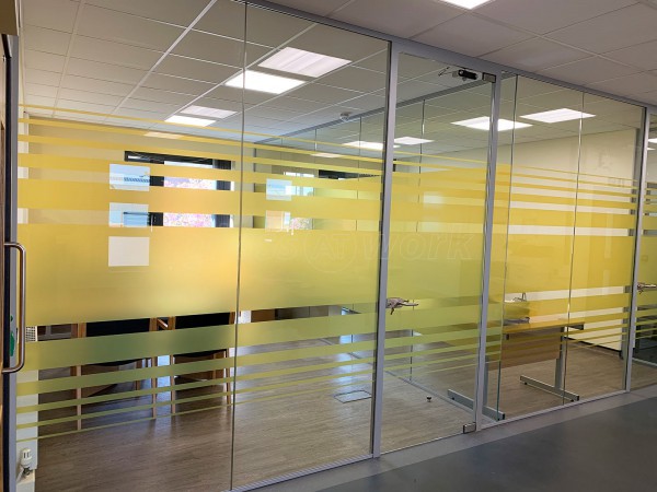 Single Glazed Frameless Glass Office Partitioning