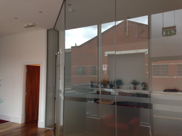 Fashion House Group (Central Glasgow, Scotland): Single Glazed Stepped Partition