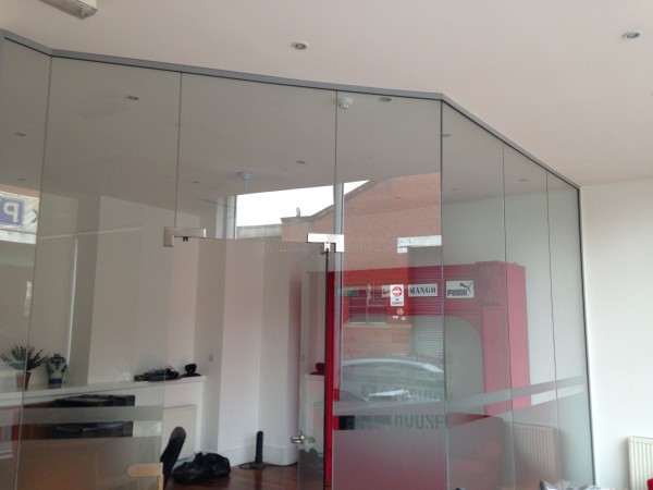 Fashion House Group (Central Glasgow, Scotland): Single Glazed Stepped Partition