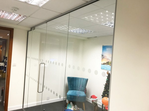 Beachcomber Tours (Guildford, Surrey): Frameless Glass Room Divider With Door