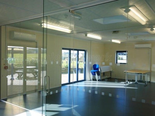 Petroc College (Barnstaple, Devon): Frameless Glass Wall and Door
