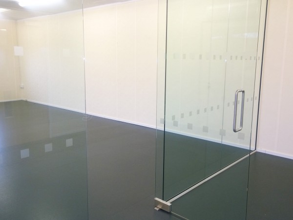 Petroc College (Barnstaple, Devon): Frameless Glass Wall and Door