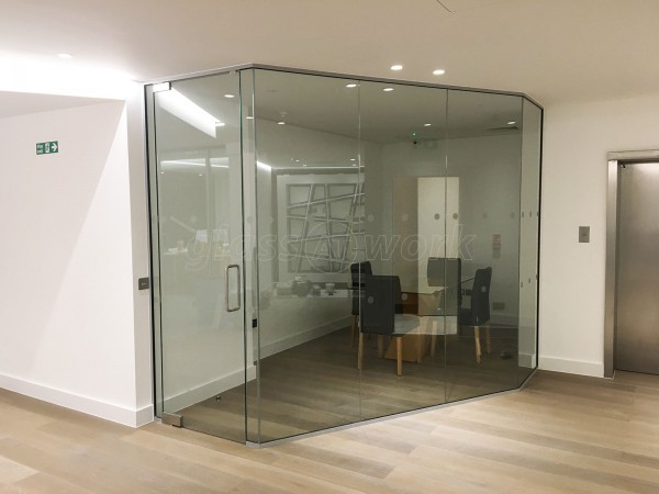 London Villa Ltd (Marylebone, London): Contemporary Glass Office