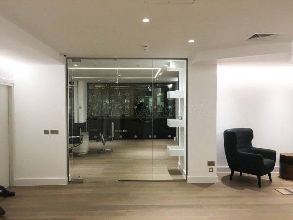 London Villa Ltd (Marylebone, London): Contemporary Glass Office