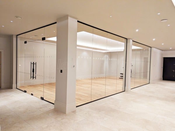 Single Glazed Frameless Glass Office Partitioning