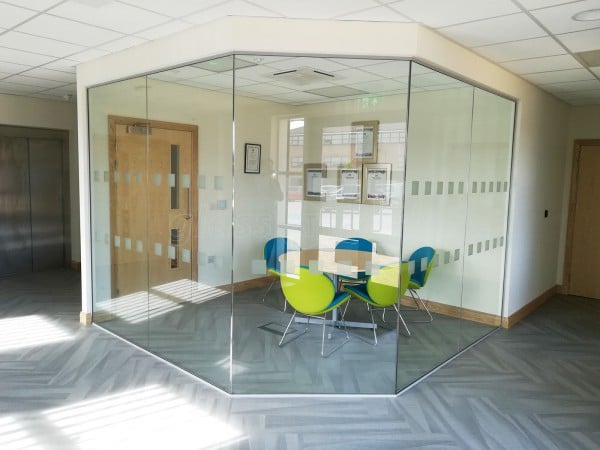 Single Glazed Frameless Glass Office Partitioning