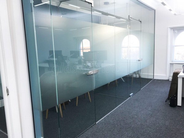 Holy Trinity Brompton (Kensington, London): Glass Meeting Rooms