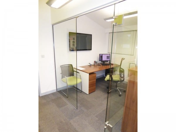 County Construction [Oxon] Ltd (Didcot, Oxfordshire): Glass Corner Office Partition