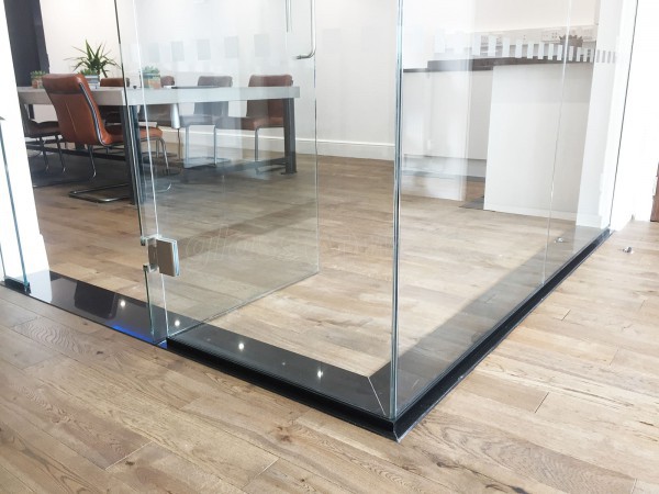 Westbase Technology Ltd (Caldicot, Monmouthshire): Frameless Glass Corner Room with glass-to-glass door hinges