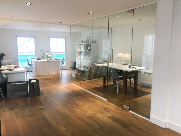 Single Glazed Frameless Glass Office Partitioning