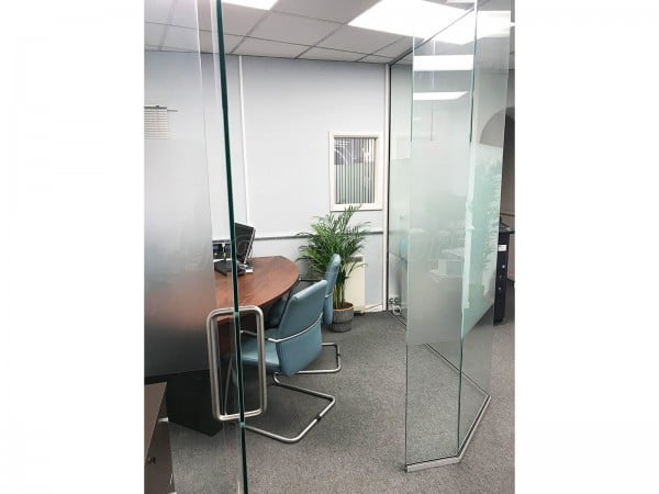 Shirley Hughes Financial Services (Newbury, Berkshire): Frameless Glass Office Walls