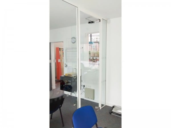 Watchet Town Council (Watchet, Somerset): Small Glass Partition And Glass Door