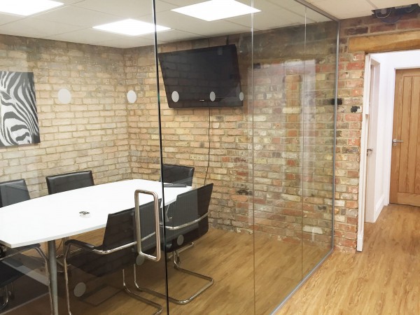 Single Glazed Frameless Glass Office Partitioning