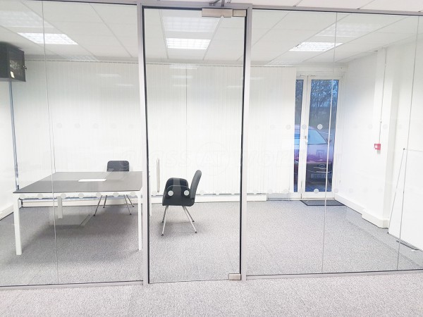 Smith & Henderson Ltd (Linford Wood, Milton Keynes): Office Glass Wall