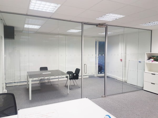 Single Glazed Frameless Glass Office Partitioning