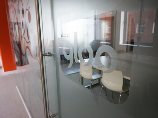 Gloo Communications (Reading, Berkshire): Glass Corner Office