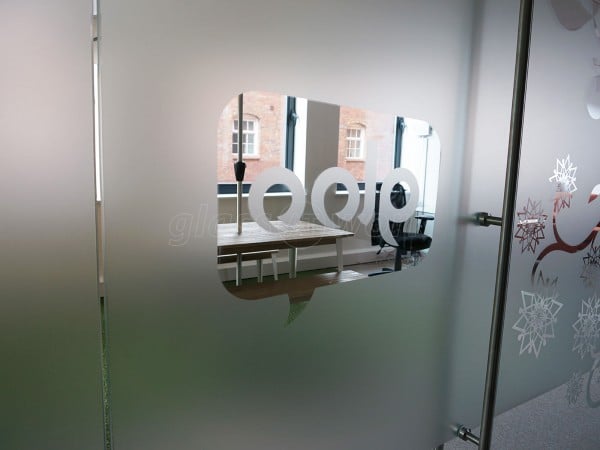 Gloo Communications (Reading, Berkshire): Glass Corner Office