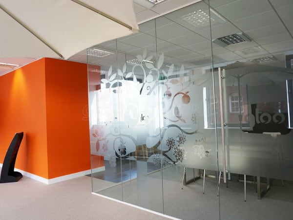 Gloo Communications (Reading, Berkshire): Glass Corner Office