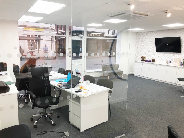 Golden Key Property Ltd (Leamington Spa, Warwickshire): Inline Single Glazed Toughened Glass Partitions