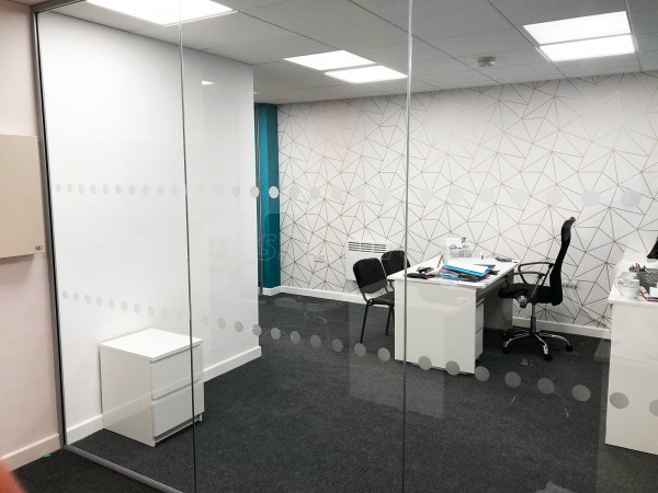 Golden Key Property Ltd (Leamington Spa, Warwickshire): Inline Single Glazed Toughened Glass Partitions